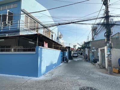 Cho thuê nhà mặt tiền Tô Ký 660m² - Góc ngã ba - Mới sửa đẹp - 50 triệ