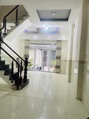 Nhà gần chợ cầu đồng. trệt 2 lầu 4pn 3wc. xe hơi đỗ cửa