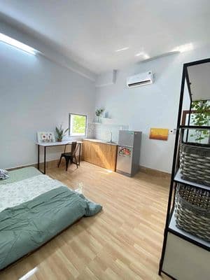 Cho thuê căn hộ dịch vụ mini full nội thất có cửa sổ trời giá hạt dẻ