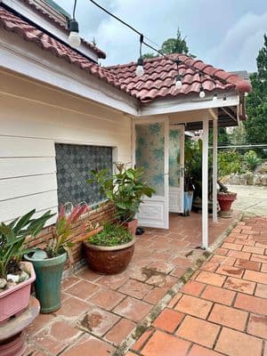 Nhà sân vườn trung tâm Đà Lạt, yên tĩnh sạch sẽ có chổ đậu xe ô tô