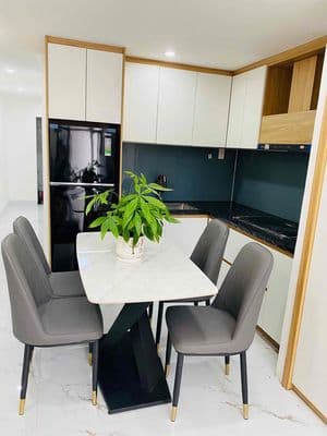 Nhà kiệt ô tô, gần chợ Hoà Mỹ, gần bến xe trung tâm, trường học ..