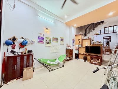 Nhà rộng giá rẻ- hxh sát đường huỳnh văn nghệ- tân bình- 4 21- 2 tầng