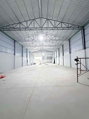 Cho thuê nhà xưởng 500m2 27triệu - sân rộng - điện 3pha - đường lớn