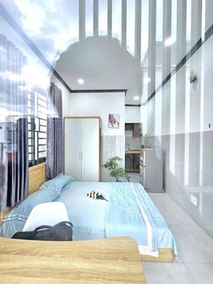 Studio full nội thất, ban công Nguyễn Gia Trí đi bộ qua GTVT, Hutech