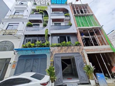 Nhà gần chợ An Sương đường DCT 15, DT 4m x13m, 3 lầu, có gara xe hơi
