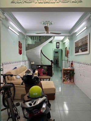 70m2 3 tầng shr hẻm xe hơi nguyễn thị tầng