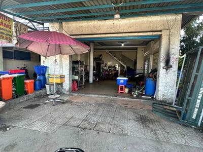 Cho thuê mặt bằng Mt Ql1A. 7m x 10m. giá 10 triệu