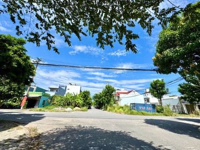 Cho thuê lô đất đẹp 180m2 2MT đường Nghiêm Xuân Yêm khu Nam Việt Á