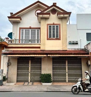 Cho thuê nhà mặt tiền Độc lập,1 Trệt, 1 Lầu, Sân thượng, 3WC, KD tự do