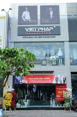 Cho thuê nhà đường lê quang định, dt 7x20m, trệt 2 lầu