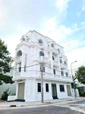 BÁN NHÀ 3 LẦU (6PN) - GÓC 2 MẶT TIỀN ĐƯỜNG SỐ 2 & 11 KDC LONG THỊNH