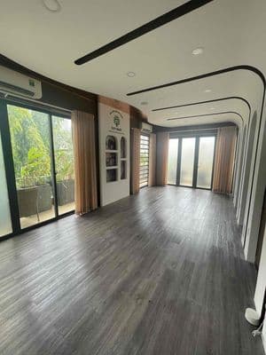 Cho thuê tầng 2 nhà mặt tiền đường nguyễn hoàng - p.bình trưng