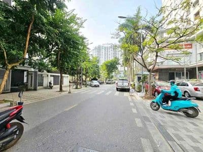 Chính chủ bán gấp chung cư vườn đào 125m2 3 ngủ 2vs giá chỉ 10.75 tỷ