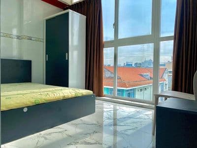 Chdv 2 phòng ngủ full nội thất ban công gần sân bay