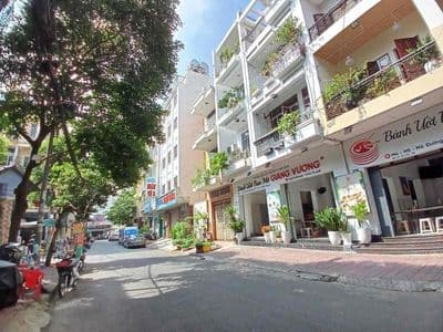 Biệt thự đường hoa mai -phan xích long 8x18m, 4tầng 70 triệu