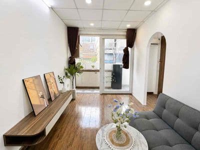 Căn 1 phòng ngủ phòng khách bancol tách bếp gần cầu lê văn sỹ quận 3