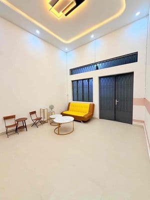 Nhà 2 tầng phạm văn bạch-dt 4.5mx15m-khu dân cư dân trí yên tĩnh di