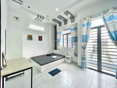 Căn hộ studio ban công full bội thất ngay Phan Xích Long