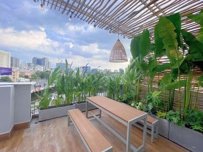 Căn hộ sân vườn 80m2 2pn full nội thất Điện Biên Phủ - Q1