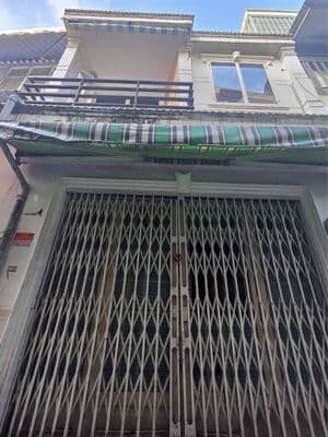 2 tầng BTCT, gần cư xá Ngân Hàng, Ngang 4m, cách vài căn ra hẻm xe hơi
