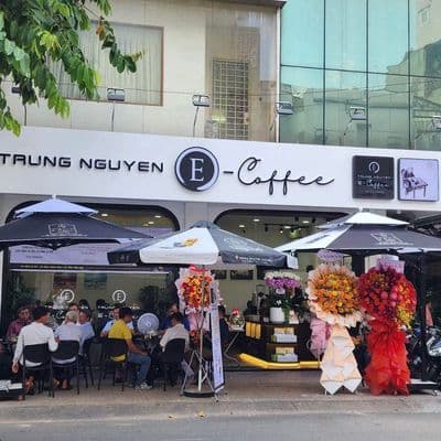 Ngang 8m 300m2 2 Tầng MT Phạm Ngọc Thạch Sát Hồ Con Rùa