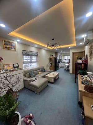 CÓ 102! Bán chung cư khu Chùa Láng _ 50m*2pn giá nhỉnh 4 tỷ.