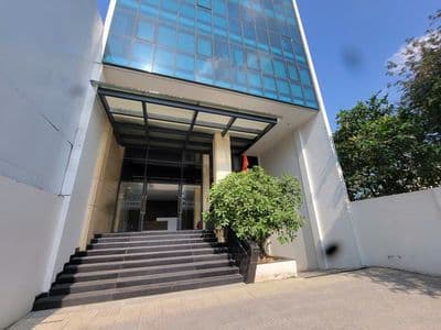 Cho thuê sàn tầng trệt tòa nhà văn phòng đẹp, MT đường Vườn Lài