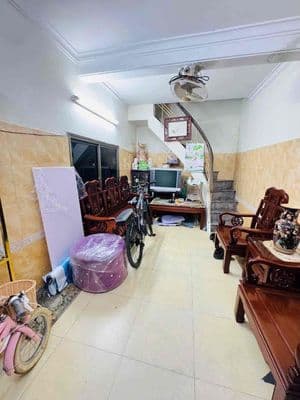 Nhà sổ đỏ gần phố Bạch Mai-Lô góc-35/40m*3T;MT3m;3N-Tầm 5 tỷ
