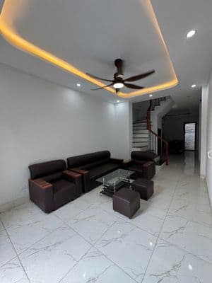 Nhà 3 tầng mới xây 40m² ô tô đỗ cửa – Chi Đông, Quang Minh, Mê Linh