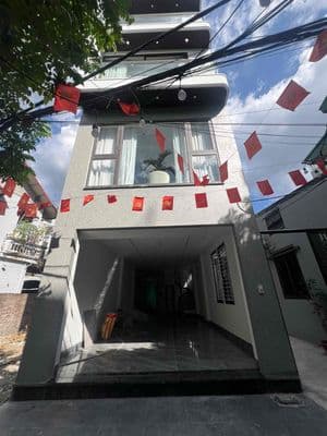 BÁN NHÀ PHƯỜNG LONG BIÊN 83,5M 6 TẦNG THANG MÁY NỞ HẬU - OTO VÀO 10,6T