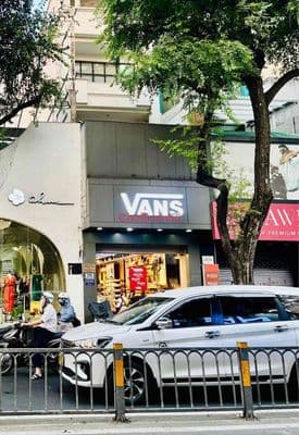 Nhà cho thuê 2 mặt tiền trước sau tại 192 Hai Bà Trưng, Quận 1