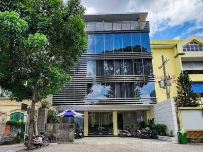 CHO THUÊ TÒA NHÀ DTSD 1000M2 MẶT TIỀN VÕ THỊ SÁU QUẬN 3- 5 TẦNG NỔI