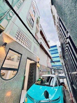 ĐINH BỘ LĨNH – XE HƠI ĐẬU CỬA – 5 TẦNG – NỞ HẬU – GẦN 6 TRƯỜNG ĐẠI HỌC