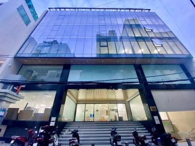 Cho thuê nhà đường gò dầu,tân phú. dt 15x20m, hầm 5 lầu