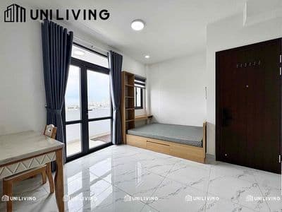 Căn hộ ban công đẳng cấp - nội thất hiện đại - ngay ngã tư Hàng Xanh