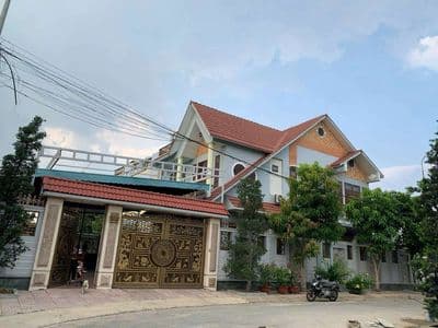 Biệt thự sân vườn hơn 500m2 3 Tầng. Ngang 30m Khu Biệt Thự Phú Nhuận