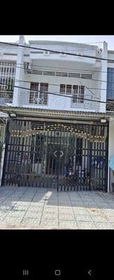 nhà gần chợ,bệnh viện,trường học cấp 1-2