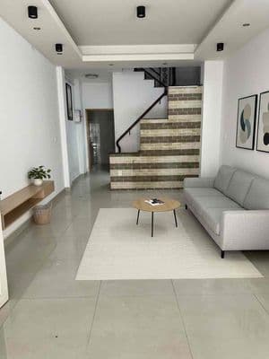 Bán nhà HXH 4 tầng Quận 10 ngay chợ Nguyễn Tri Phương