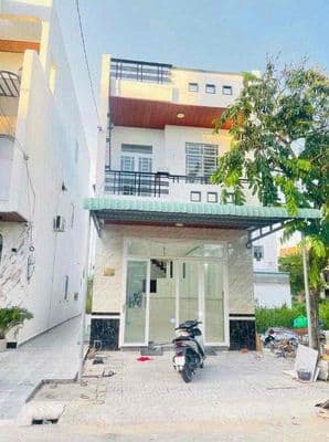 Bán nhà 1 trệt 1 lầu D15 Hồng Loan có hẻm hông
