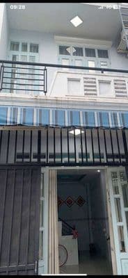 nhà 1 lầu 2 phòng ngủ 2 tollet.gần chợ Bình Thành