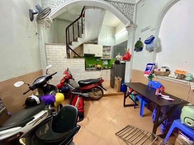 Hơn 4 tỷ có nhà sổ đỏ phố Hoàng Mai-40m oto tránh-22m*5T;3NKK