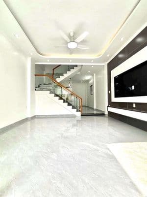 Lô góc đẹp – Thiên Lôi gần AEON Mall – 51m 4 tầng Chỉ 4,65 tỷ!