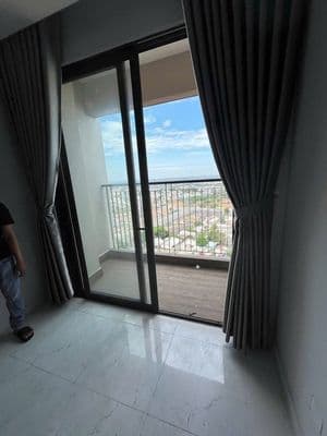 CHO THUÊ CĂN HỘ STUDIO ĐÃ LẮP SẴN RÈM, Ở NGAY VIEW ĐẸP