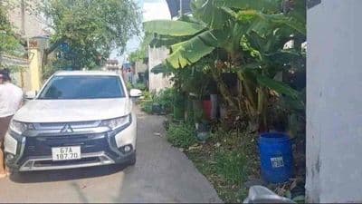 Ngộp bank bán gấp 110m2 đất Vĩnh Phú ( 4,2x31) HXH giá 3,4 tỷ