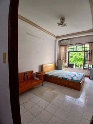Cho thuê nhà hẻm Trường Sa