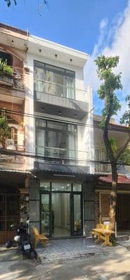 Con du học bán gấp nhà Phan Huy Ích TB, 30m2 3 lầu 3PN giá chỉ 5,3 tỷ