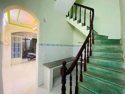 nhà ngon Dt 32m2