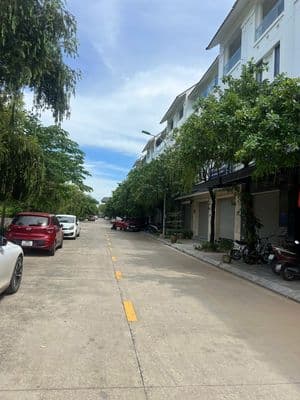 Bán Nhà Trung Tâm Hà Đông, 5 Tầng, 60m², Đường 20m, View Công Viên.