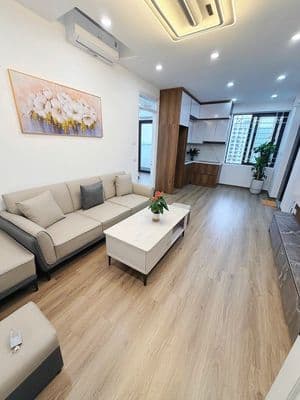 Chung cư Hoàng Cầu 3 mặt thoáng view hồ, 69m2, 3 ngủ, sổ cc ở ngay.