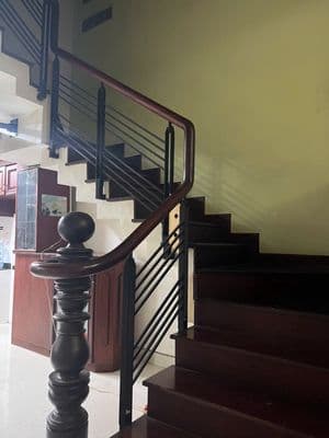 Nhà mặt tiền đường dc11 phường sơn kỳ DT 4x20 đúc 1 trệt 2 lầu